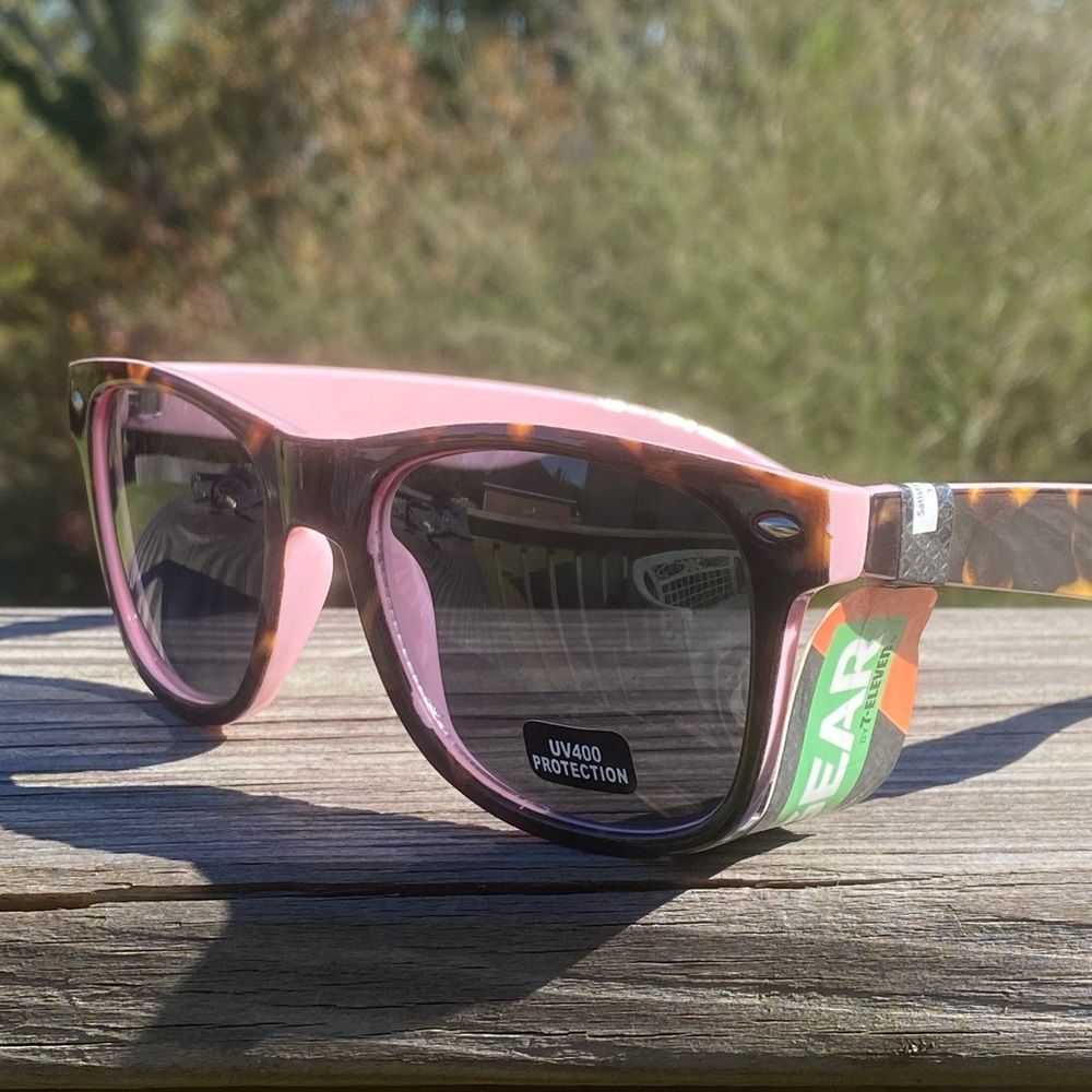 iGear pink and tortoise sunglasses NWT